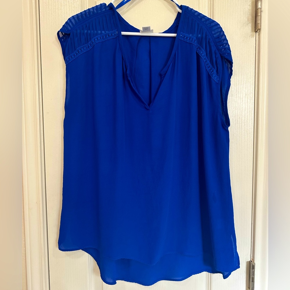 STYLUS Women’s Blue Top, Size XL.